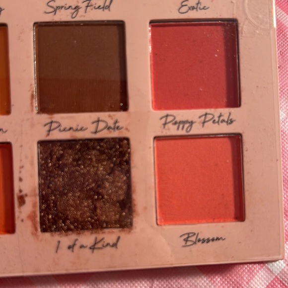 🎈SALE🎈🎀#24.MAKEUP BUNDLE🎀 - Picture 12 of 12